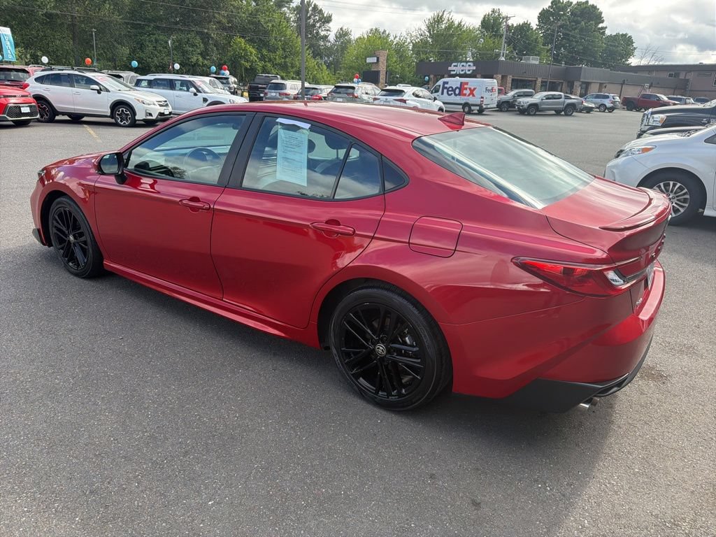 Used 2025 Toyota Camry SE FWD image 4