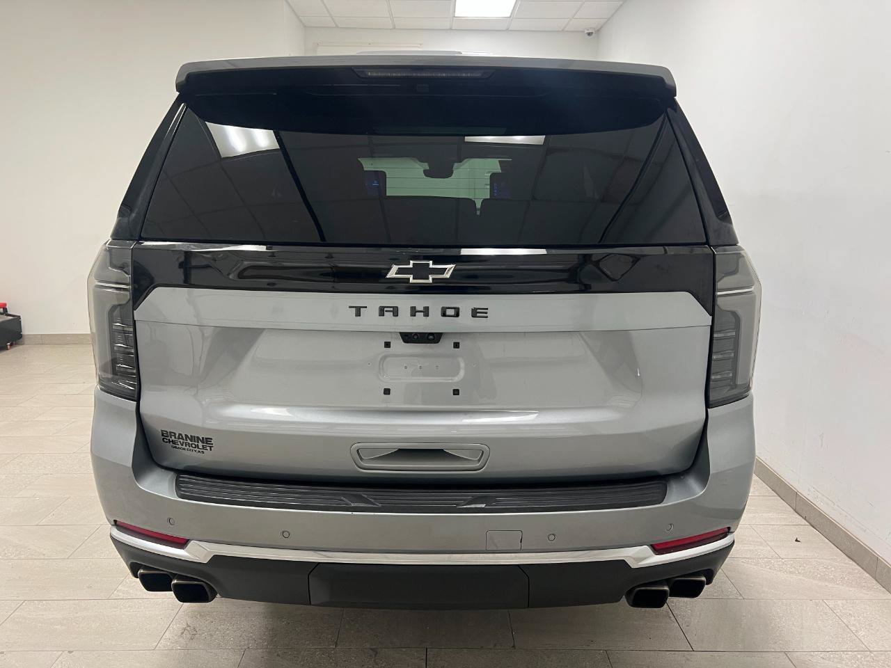 Used 2025 Chevrolet Tahoe High Country AWD/4WD image 17