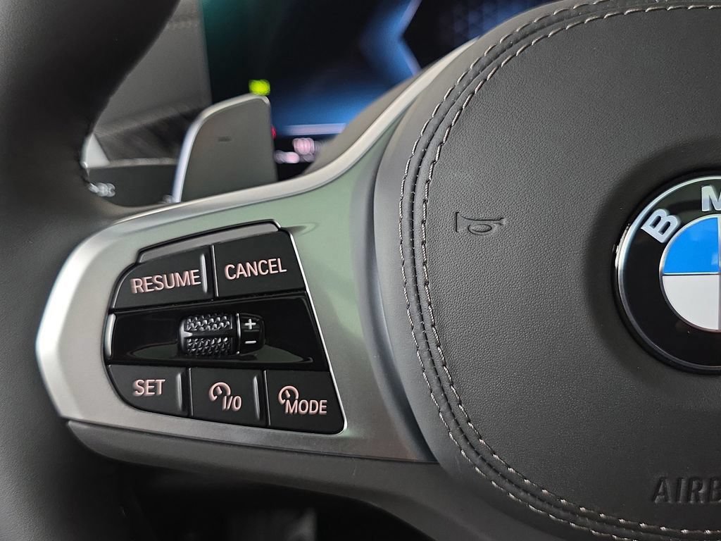 Used 2026 BMW X7 xDrive40i w/ M Sport Package AWD/4WD image 18