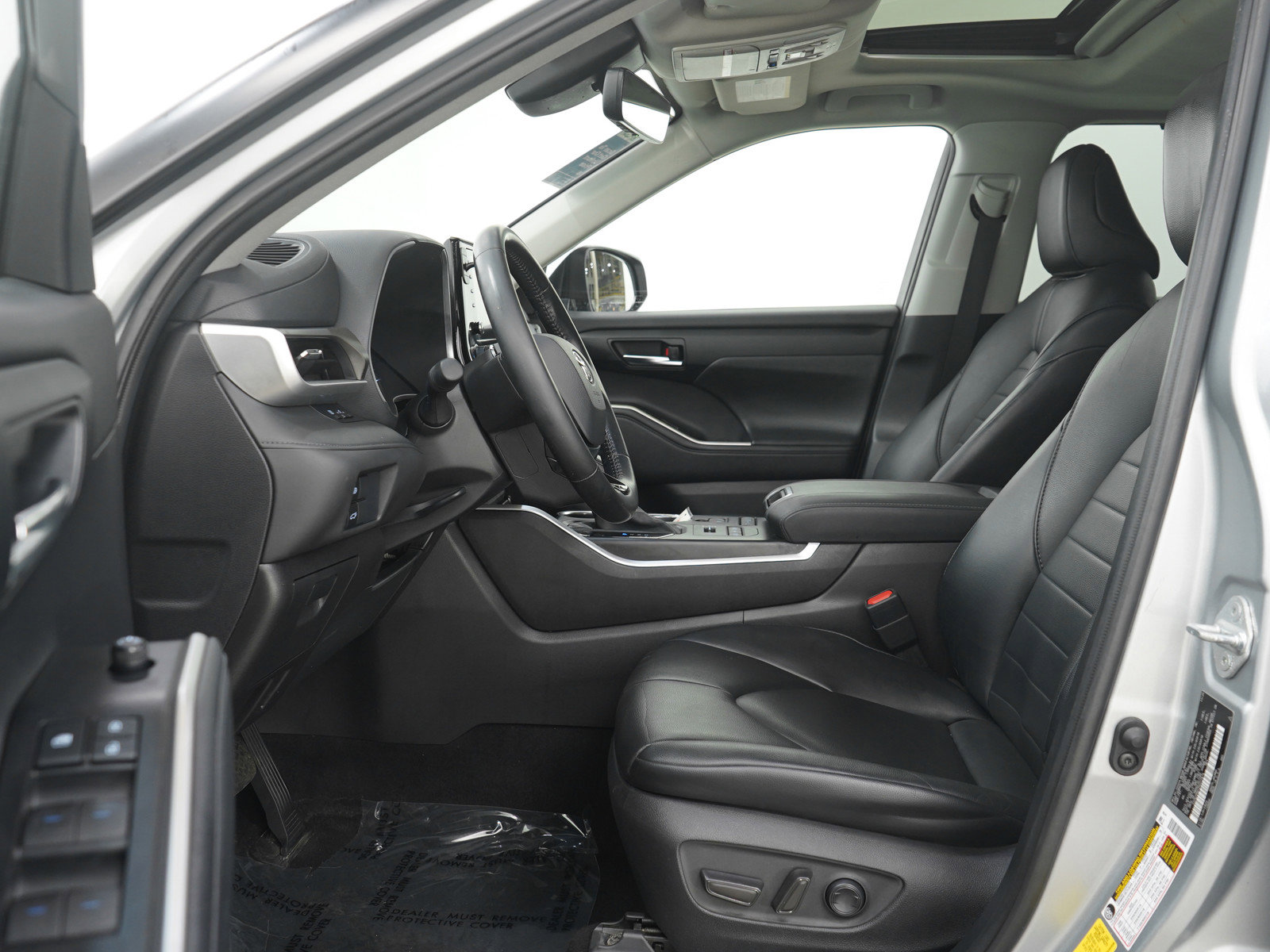 Used 2021 Toyota Highlander XLE image 21