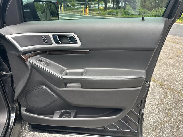 Used 2014 Ford Explorer Limited w/ Equipment Group 302A FWD image 16