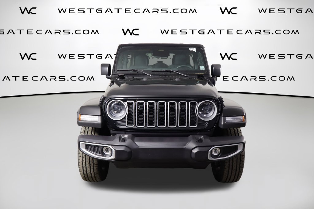 Used 2025 Jeep Wrangler Unlimited Sahara AWD/4WD image 2