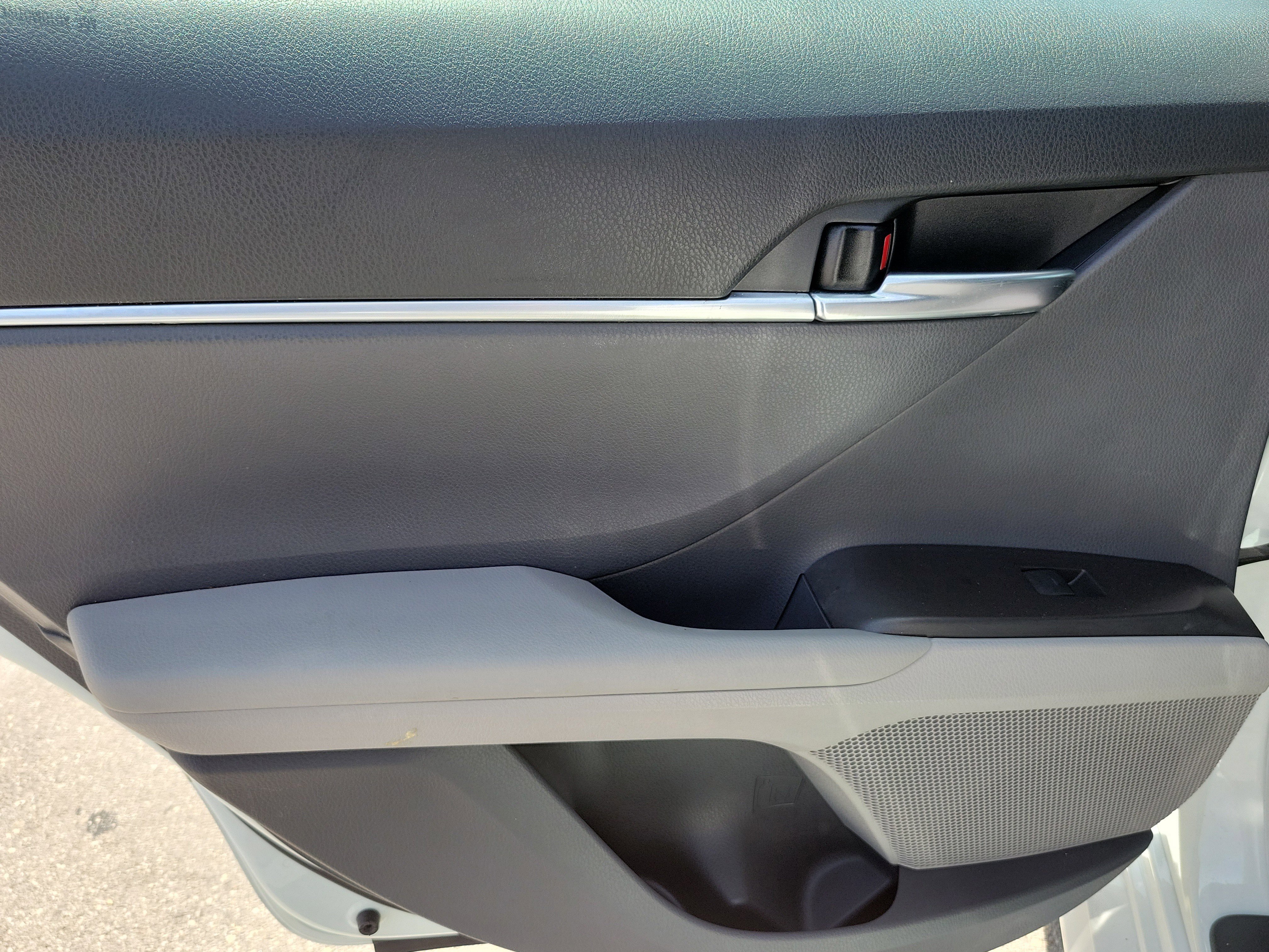 Used 2021 Toyota Camry LE FWD image 20