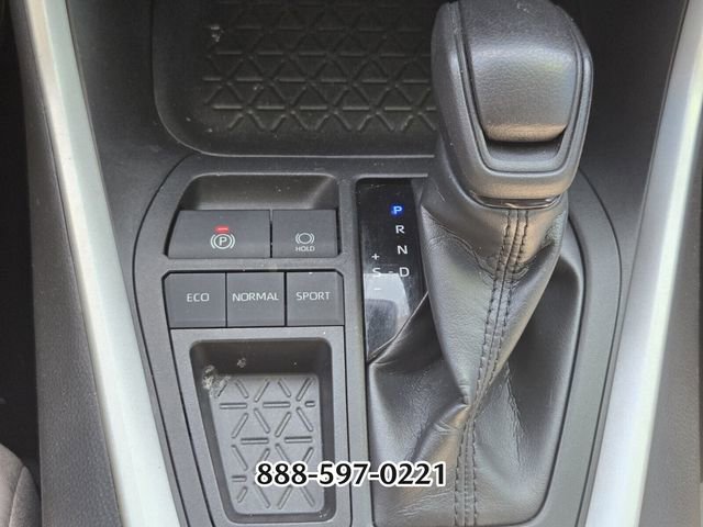 Used 2020 Toyota RAV4 XLE w/ Convenience Package image 26