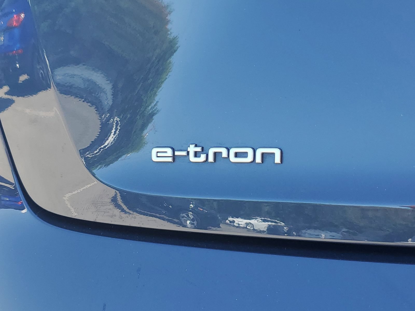 Used 2023 Audi e-tron Prestige w/ Prestige Package AWD/4WD image 7