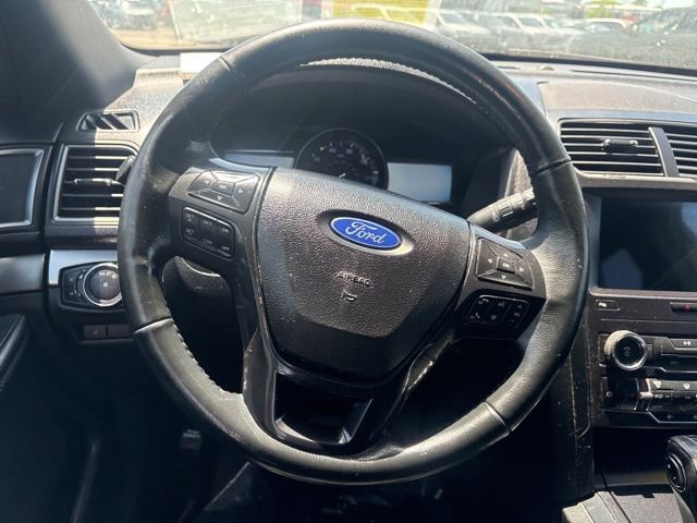 Used 2018 Ford Explorer XLT w/ Equipment Group 201A FWD image 20