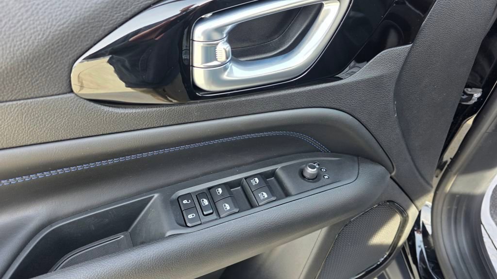 New 2026 Jeep Compass Latitude image 23