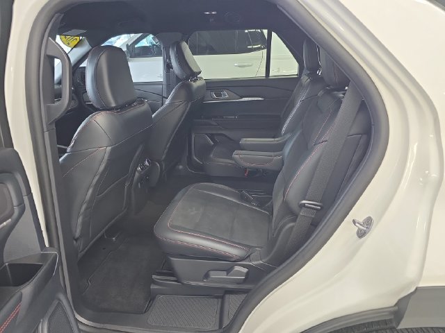 Used 2025 Ford Explorer ST AWD/4WD image 10