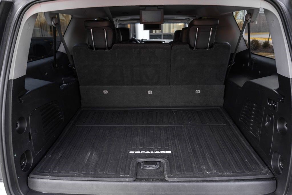 Used 2016 Cadillac Escalade ESV Luxury AWD/4WD image 14