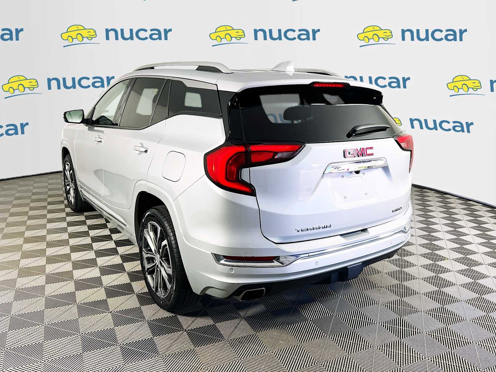 Used 2018 GMC Terrain Denali w/ Advanced Safety Package AWD/4WD image 5