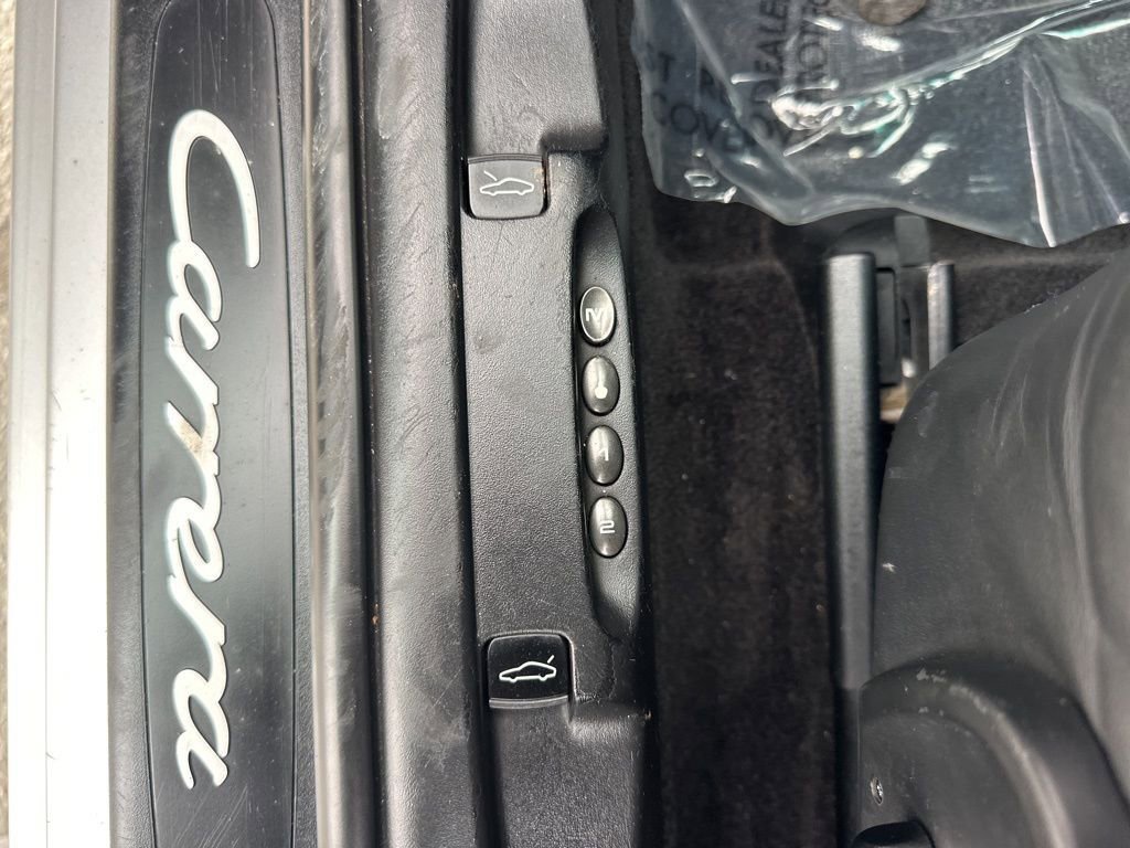 Used 2004 Porsche 911 Carrera image 12
