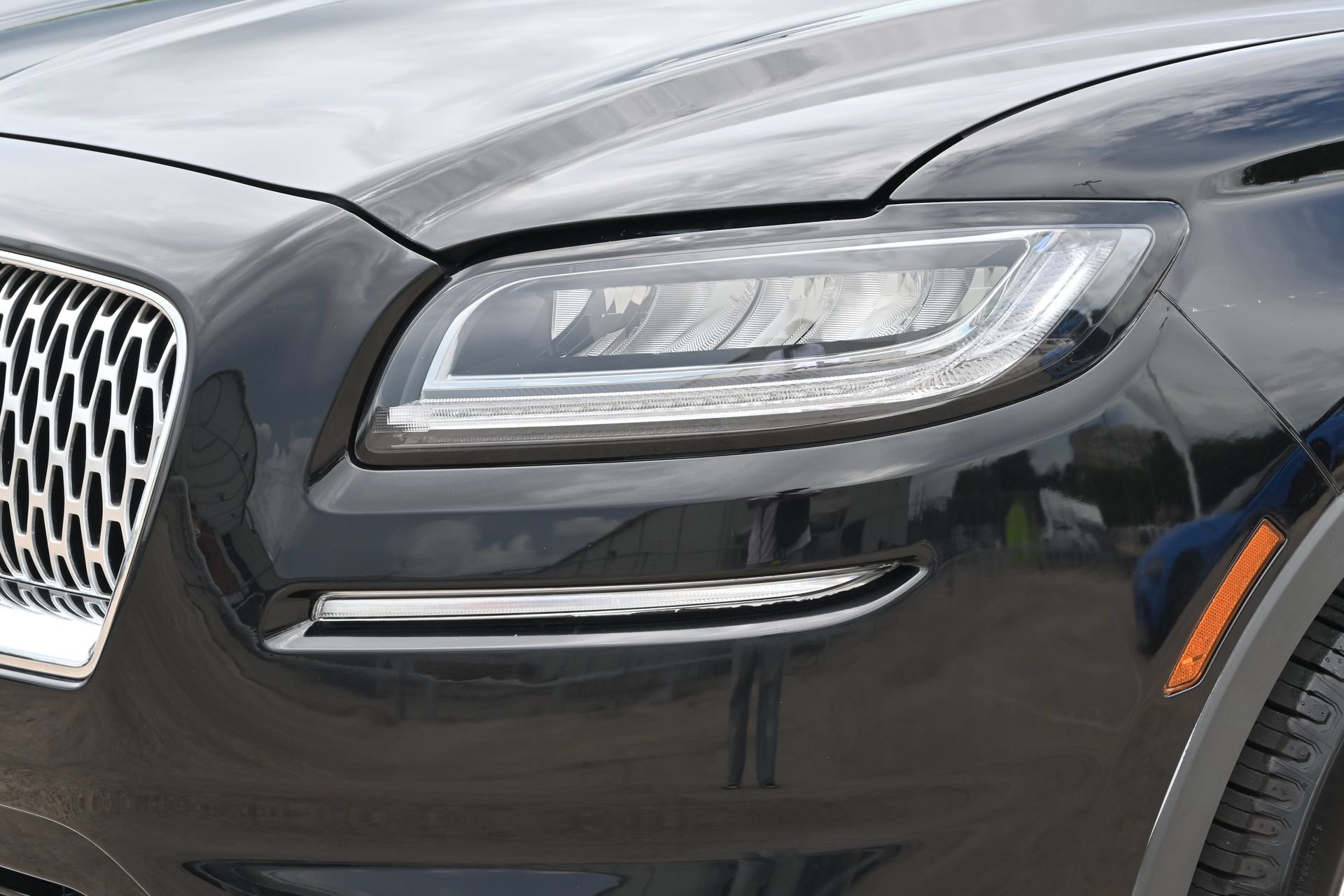 Used 2023 Lincoln Nautilus FWD w/ Premium Package image 28