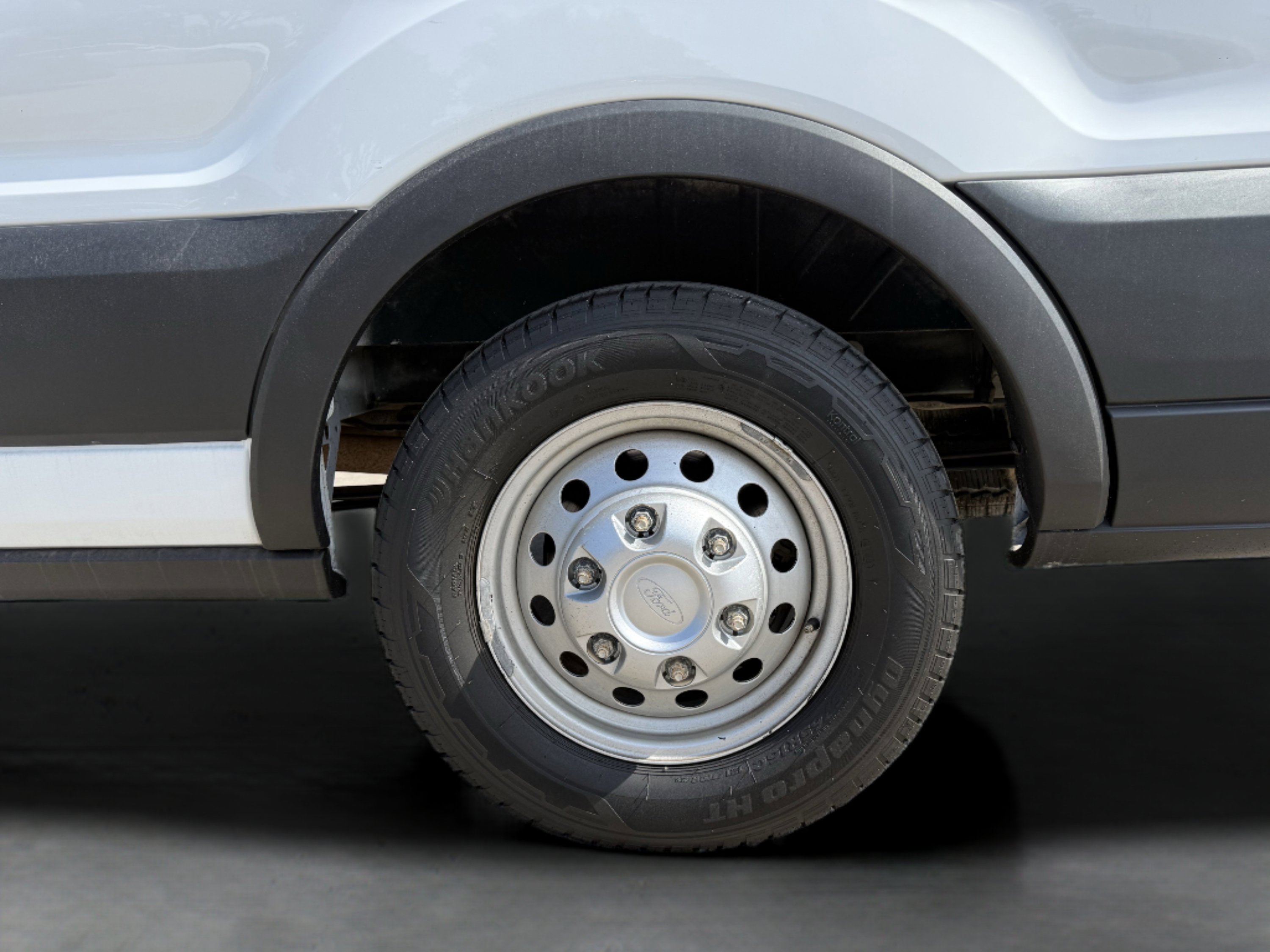 Used 2023 Ford Transit 350 XL image 11