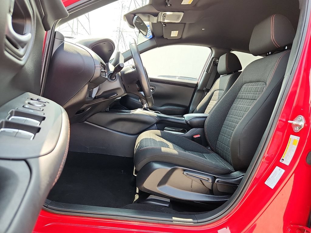 Used 2025 Honda HR-V Sport image 8