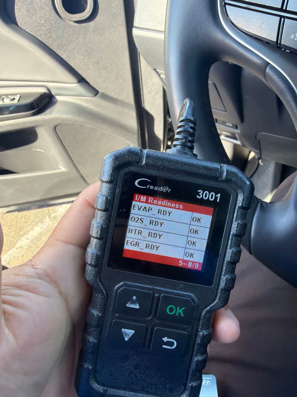 Used 2025 Lexus ES 300h w/ Premium Package FWD image 7