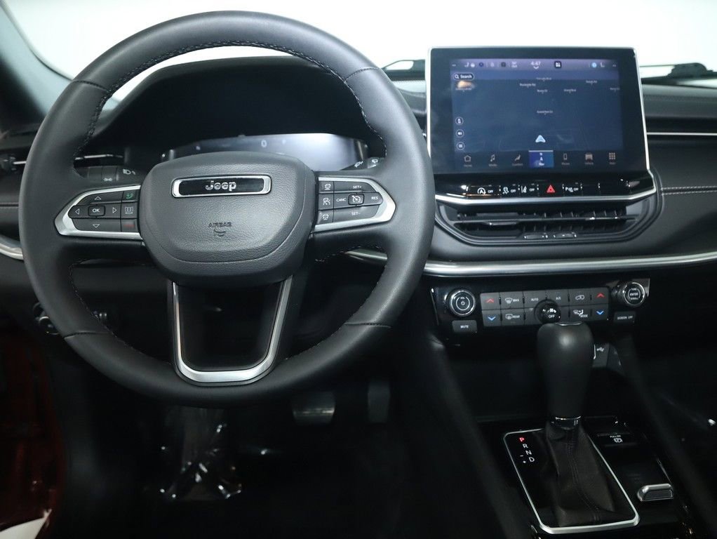 Used 2024 Jeep Compass Limited w/ High Altitude Package image 30