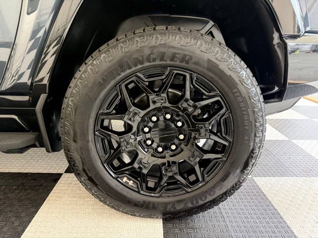 Used 2025 GMC Hummer EV 2X AWD/4WD image 13