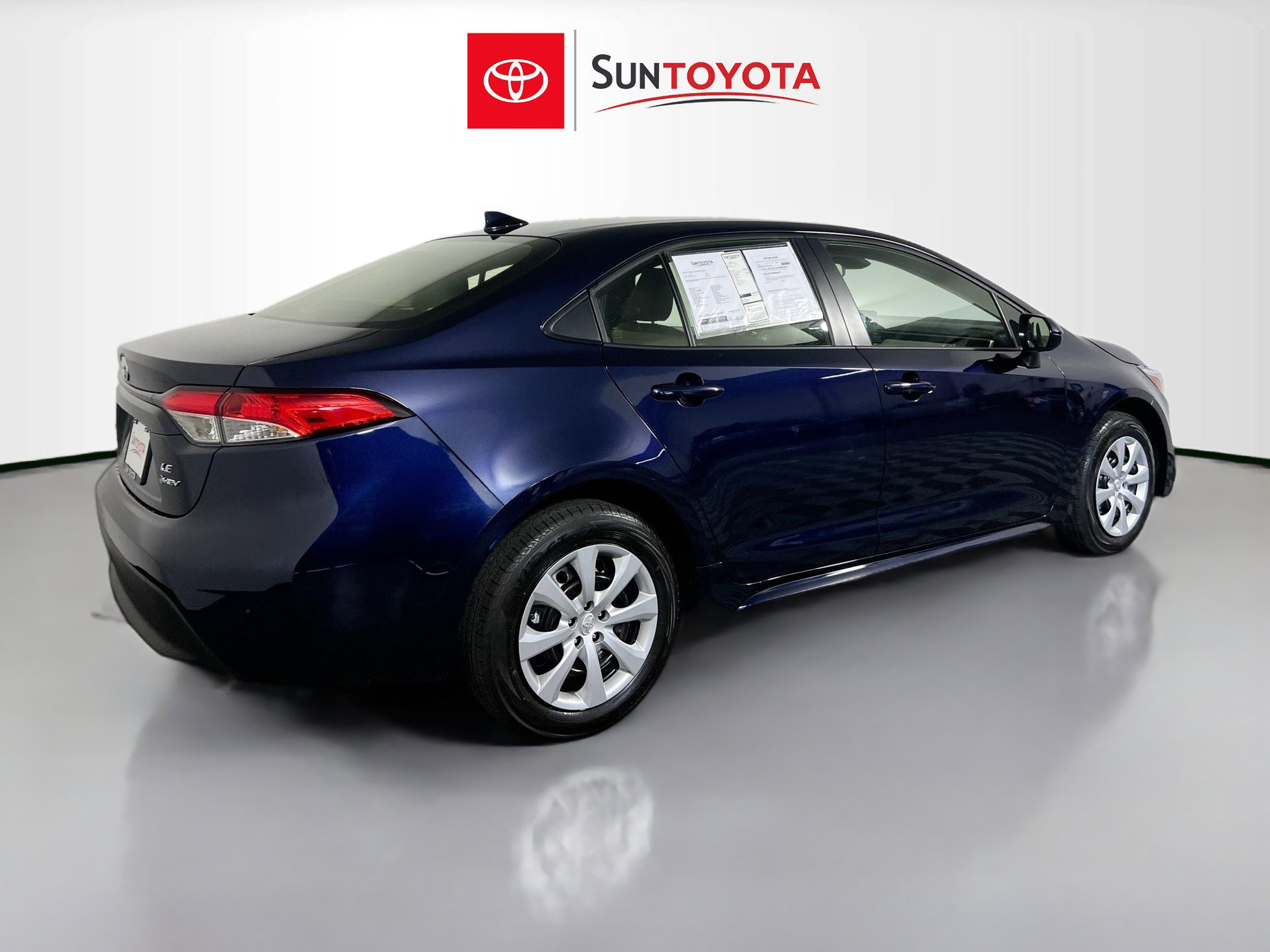 Used 2025 Toyota Corolla LE w/ Convenience Package FWD image 4