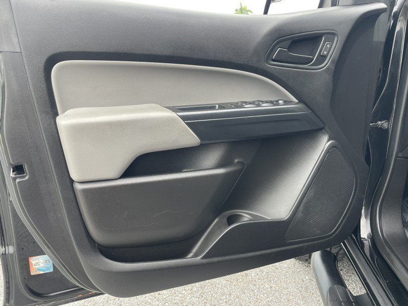 Used 2018 Chevrolet Colorado W/T w/ WT Convenience Package RWD image 23