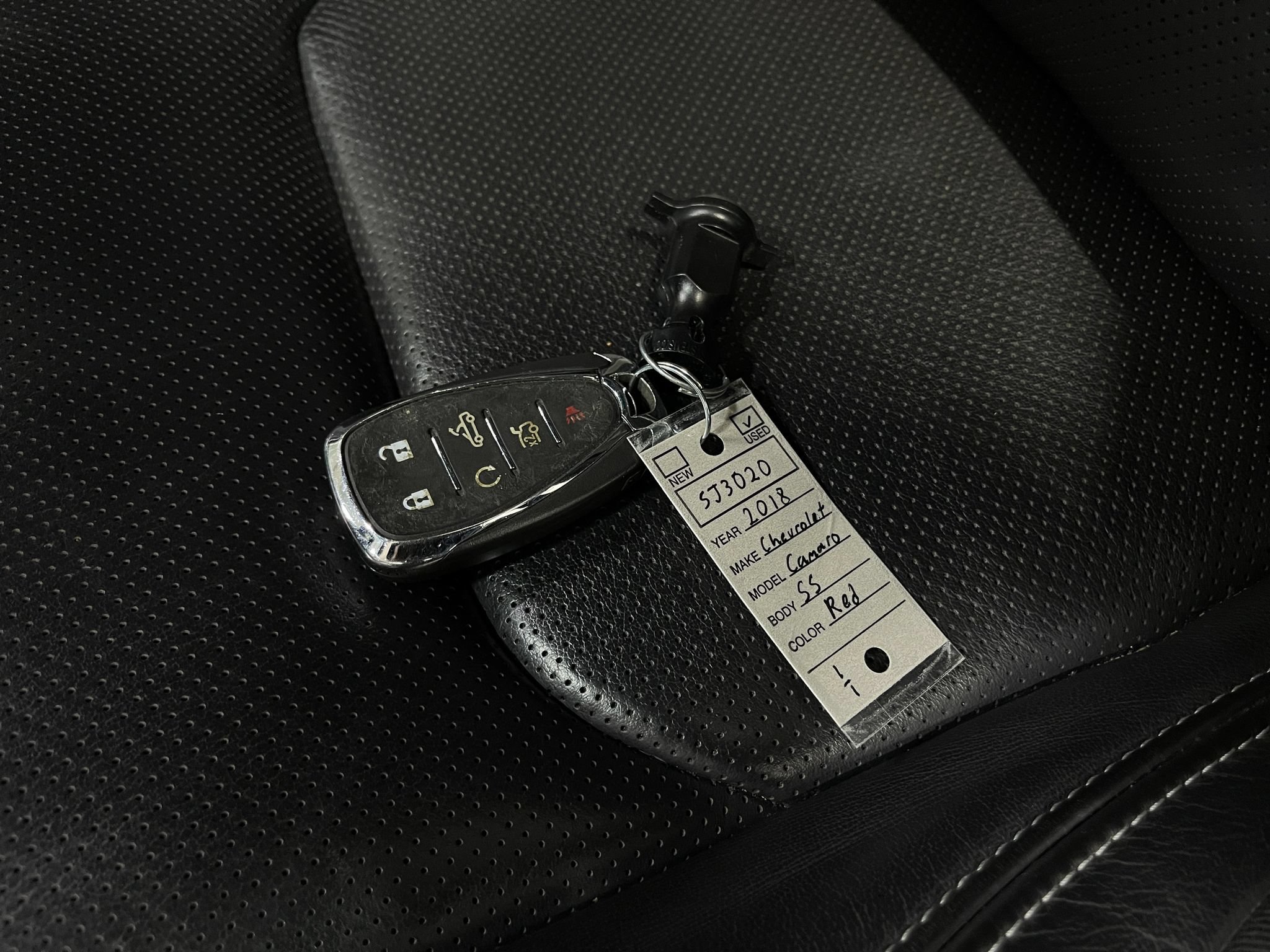 Used 2018 Chevrolet Camaro SS RWD image 34