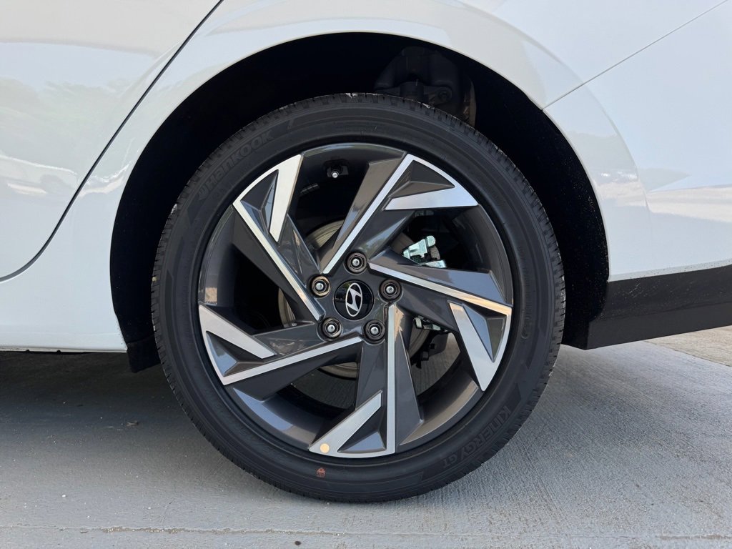 New 2025 Hyundai Elantra SEL image 20