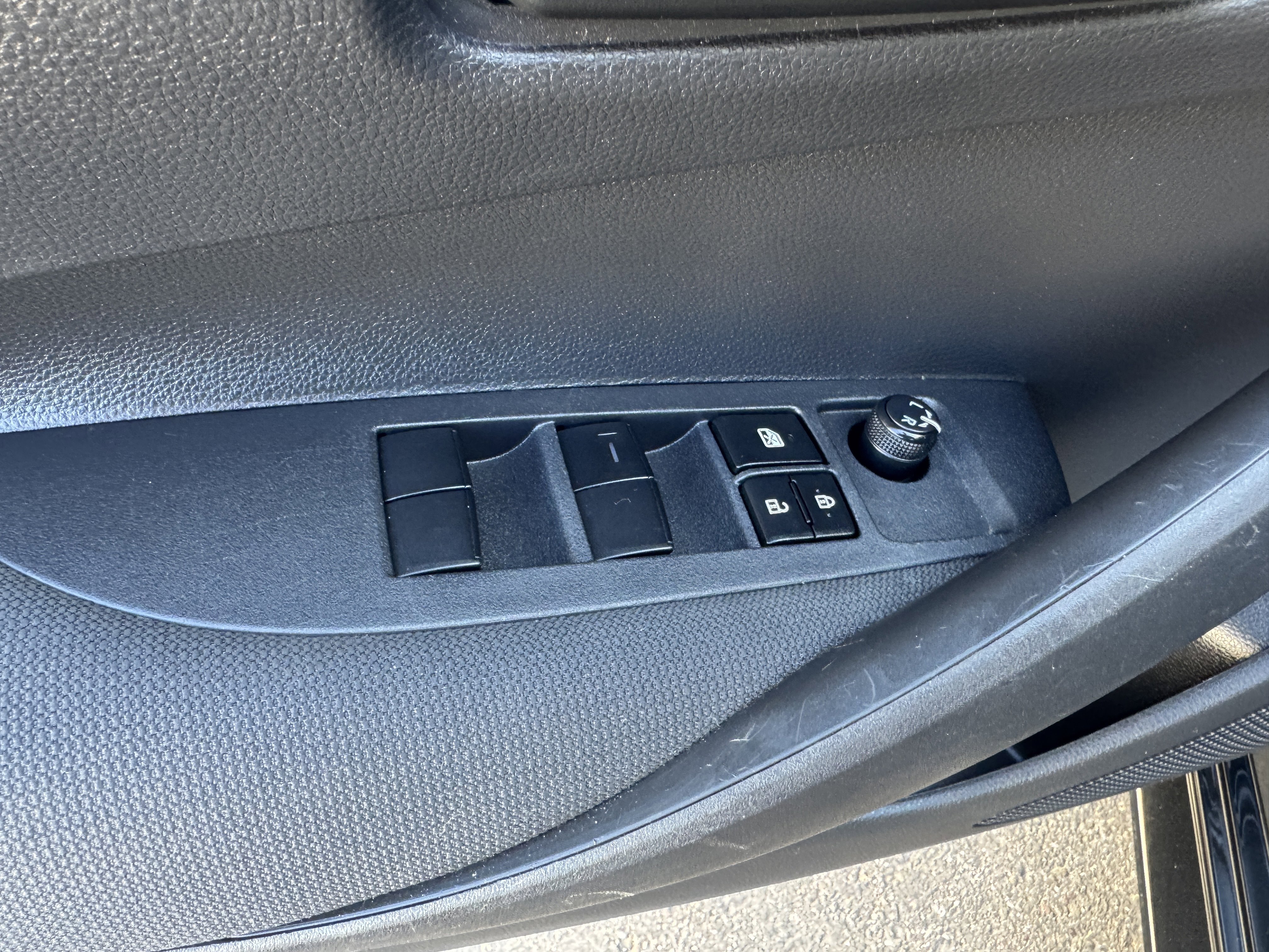 Used 2023 Toyota Corolla LE image 11