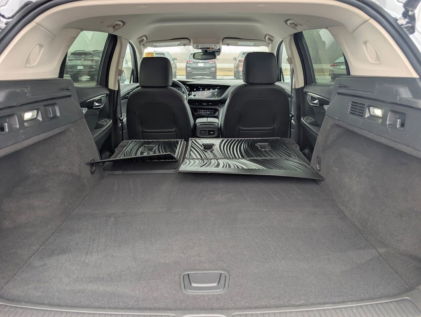 Used 2023 Buick Envision Preferred image 29