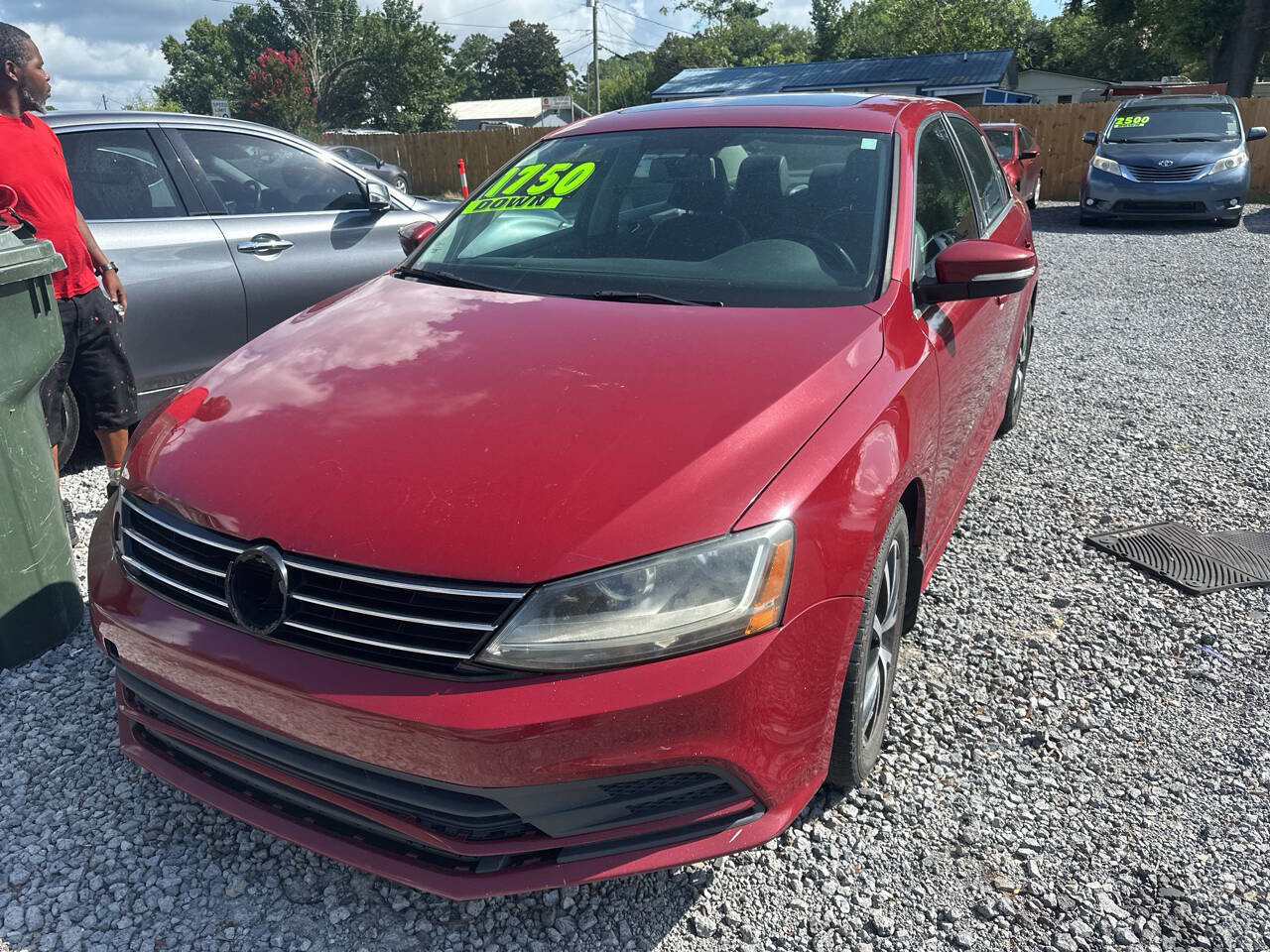 Used 2017 Volkswagen Jetta SE image 1