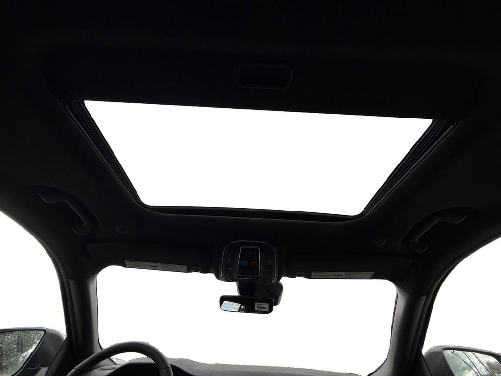 New 2025 Jeep Grand Cherokee Laredo X w/ Luxury Tech Group I image 23