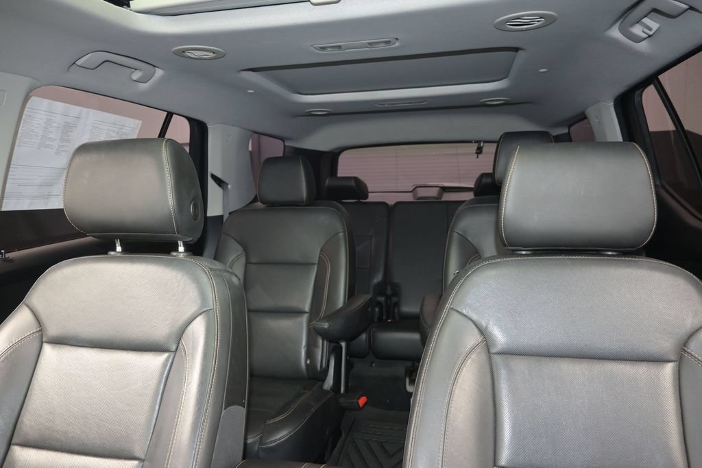 Used 2020 Chevrolet Traverse Premier w/ Redline Edition FWD image 13