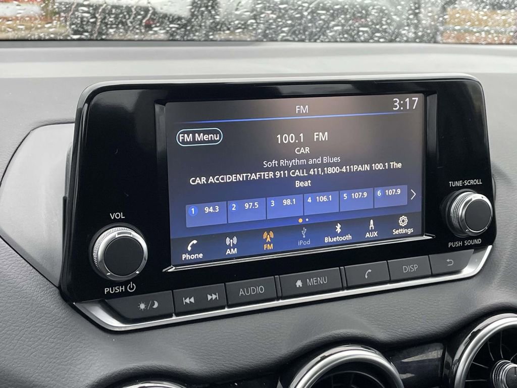 Used 2025 Nissan Sentra S image 23