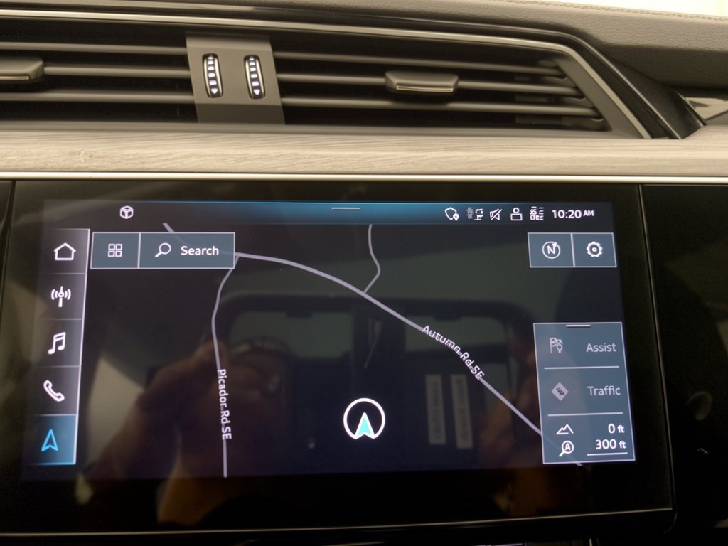 Certified 2024 Audi Q8 e-tron Premium AWD/4WD image 23