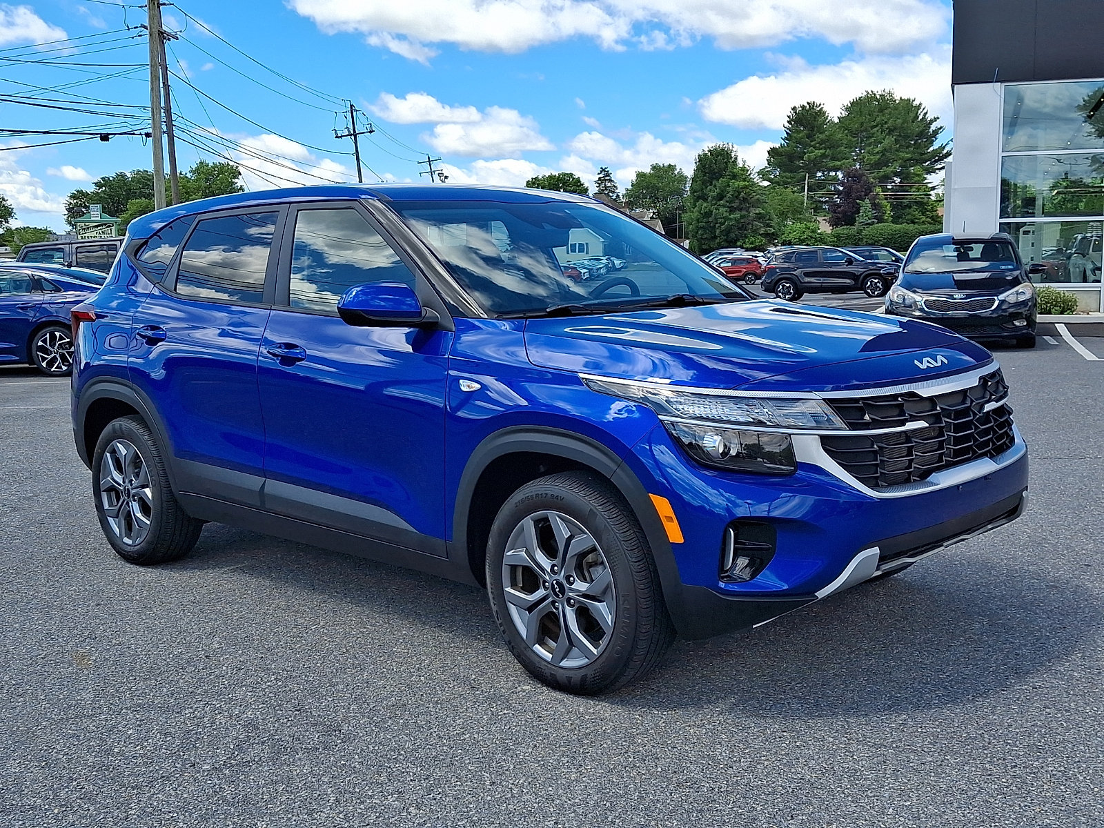 Certified 2024 Kia Seltos LX AWD/4WD image 1