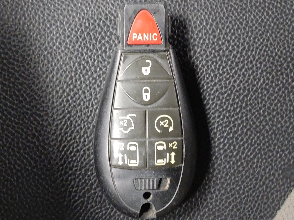 Used 2020 Dodge Grand Caravan SXT FWD image 32