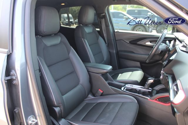 Used 2021 Chevrolet TrailBlazer RS w/ Sun and Liftgate Package FWD image 11