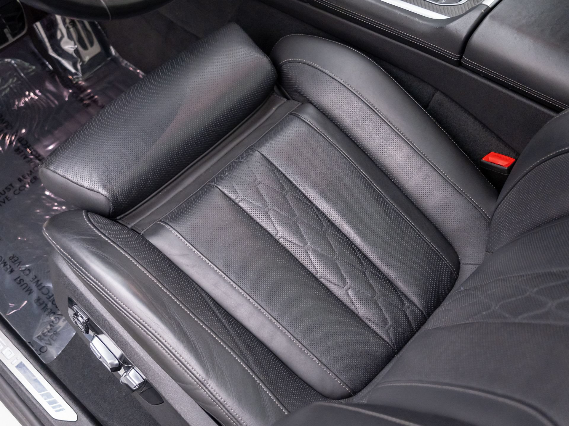 Used 2023 BMW X6 M50i w/ Executive Package AWD/4WD image 16