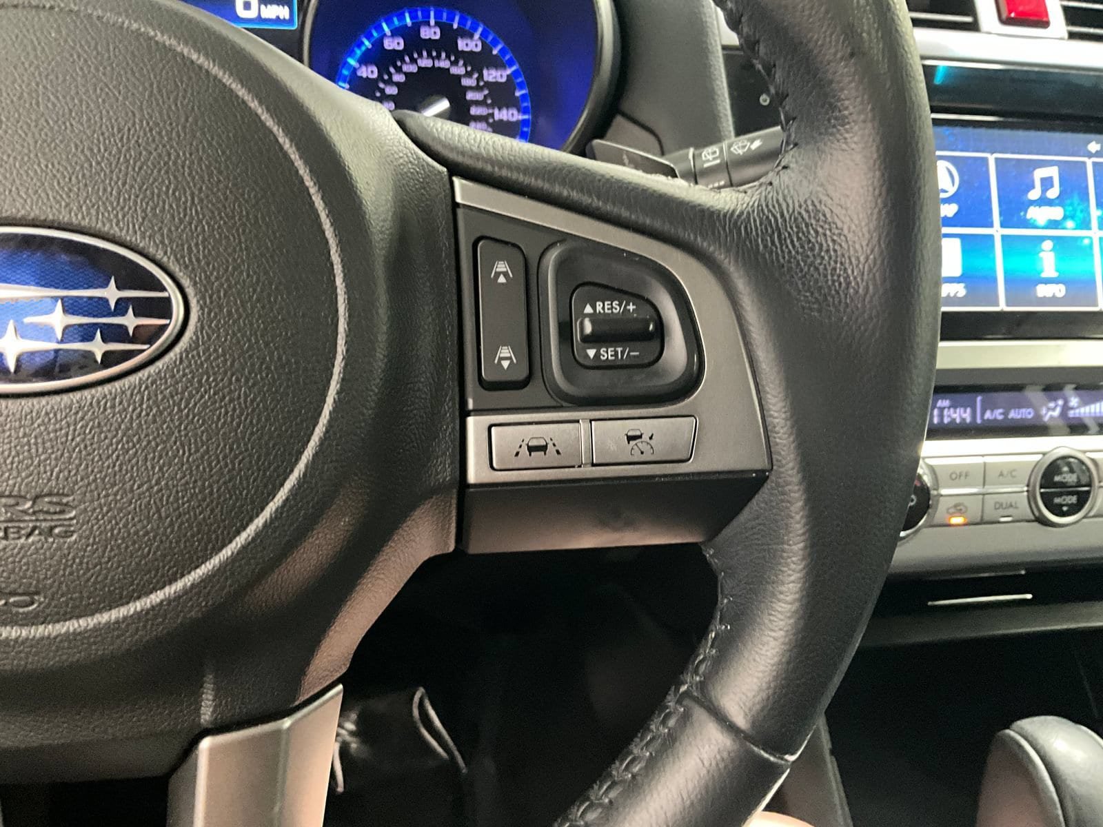 Used 2016 Subaru Outback 3.6R Limited AWD/4WD image 19