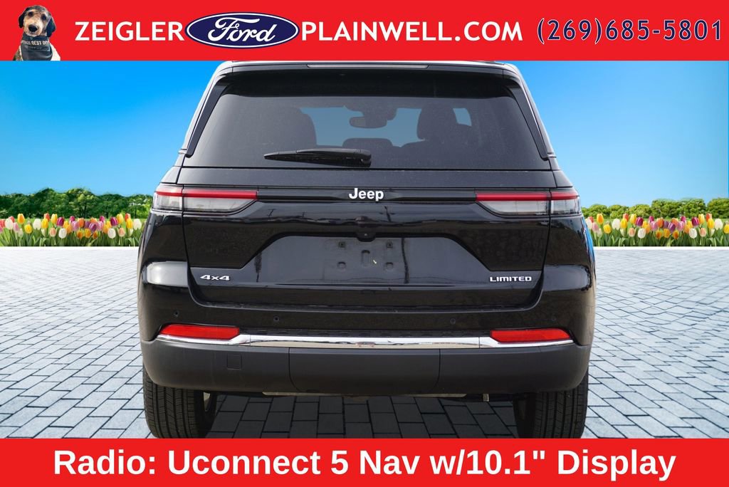 Used 2023 Jeep Grand Cherokee Limited w/ Trailer Tow Prep Group (B) AWD/4WD image 4
