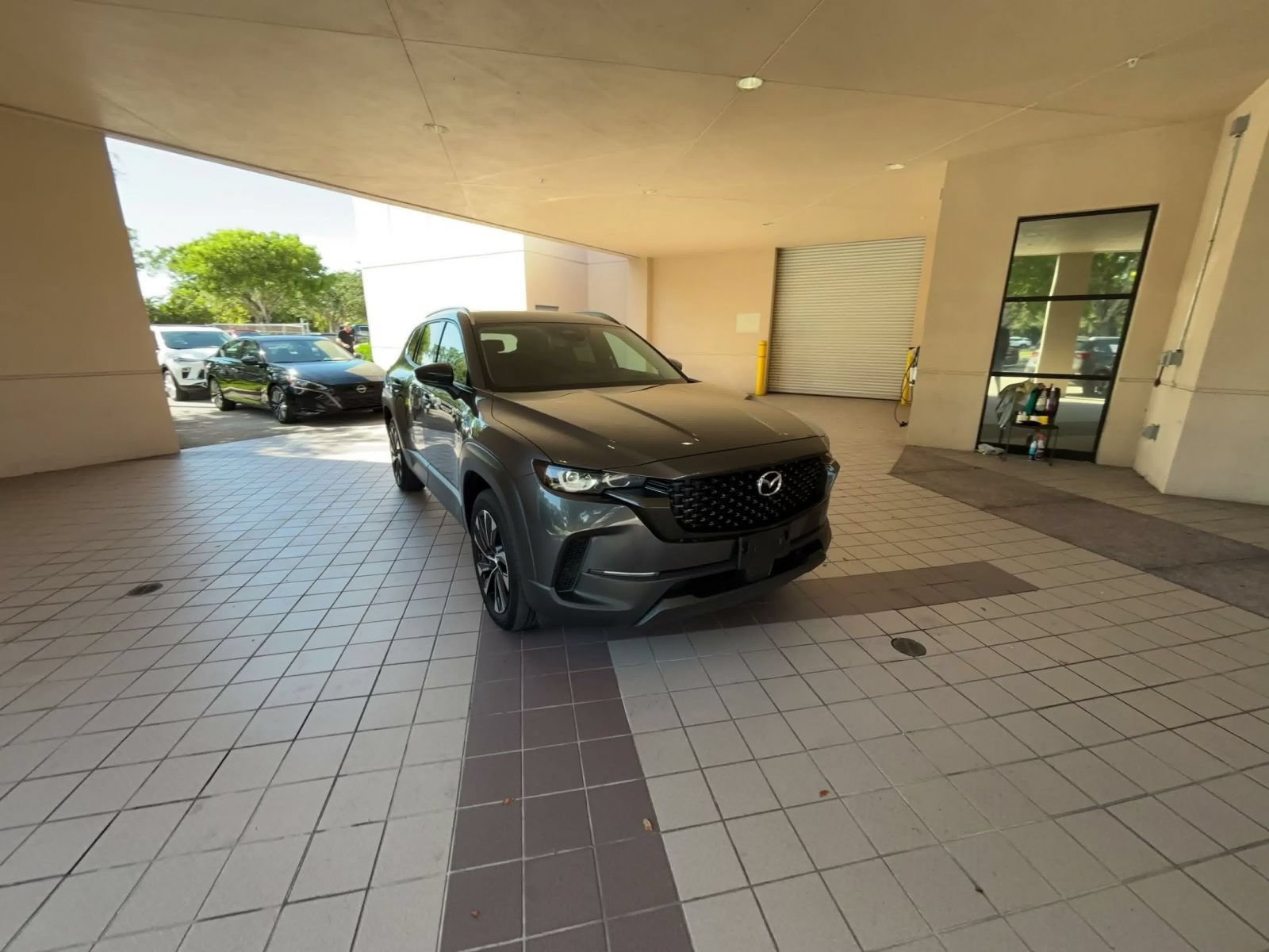 Used 2025 MAZDA CX-50 2.5 Hybrid w/ Premium Plus Pkg AWD/4WD image 3