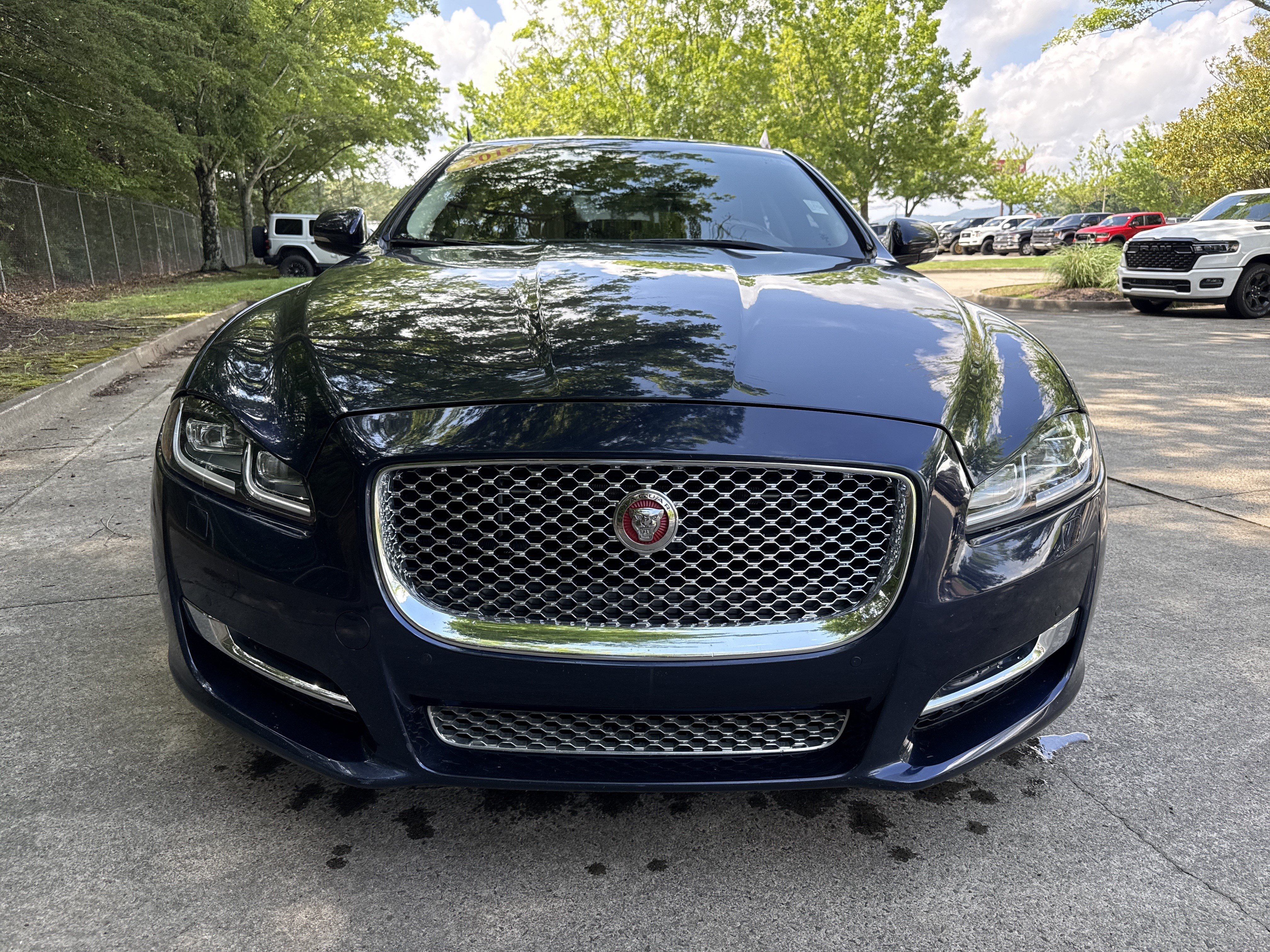 Used 2016 Jaguar XJ L Portfolio AWD/4WD image 2