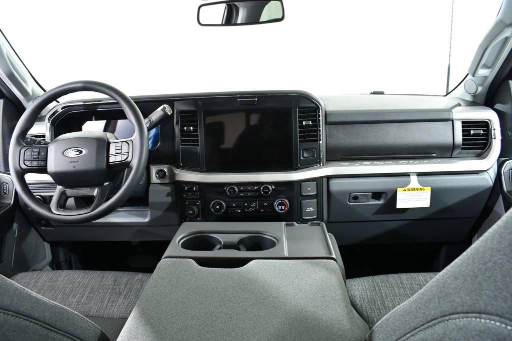 New 2026 Ford F250 XLT w/ XLT Premium Package AWD/4WD image 7