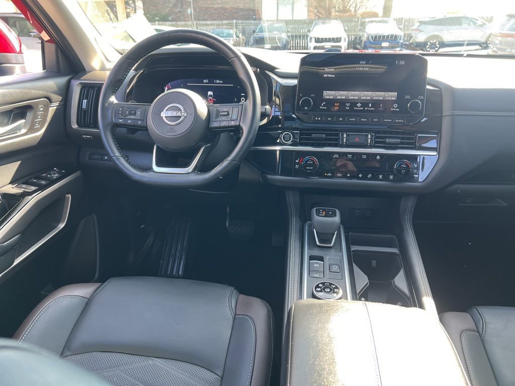 Certified 2024 Nissan Pathfinder Platinum AWD/4WD image 19
