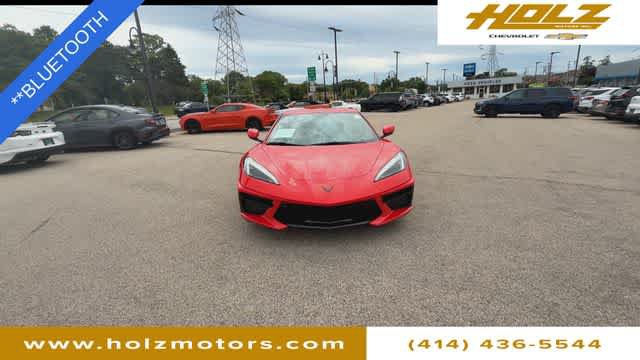Certified 2022 Chevrolet Corvette Stingray Preferred Cpe w/ Engine Appearance Package RWD image 4
