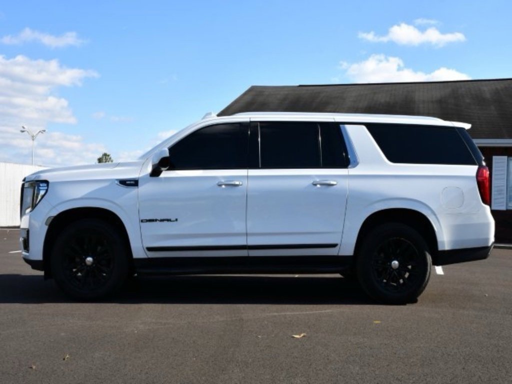 Used 2021 GMC Yukon XL SLT image 4