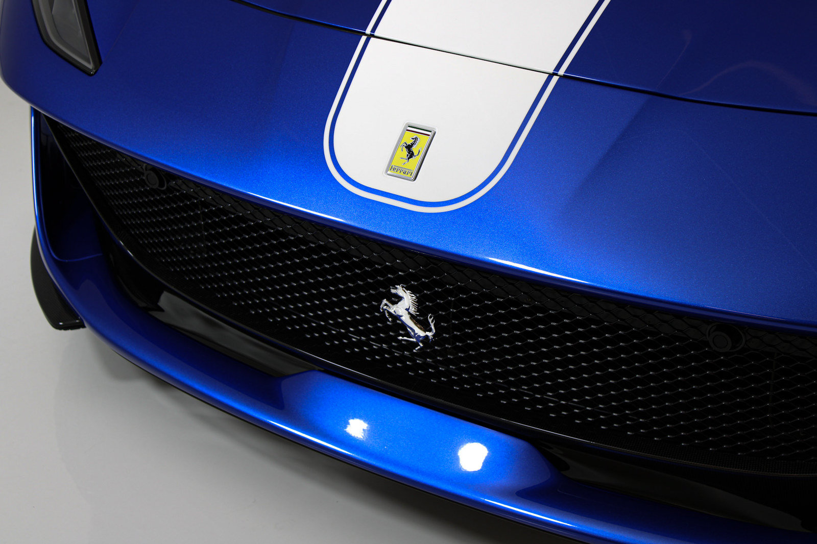 Certified 2022 Ferrari 812 GTS RWD image 54