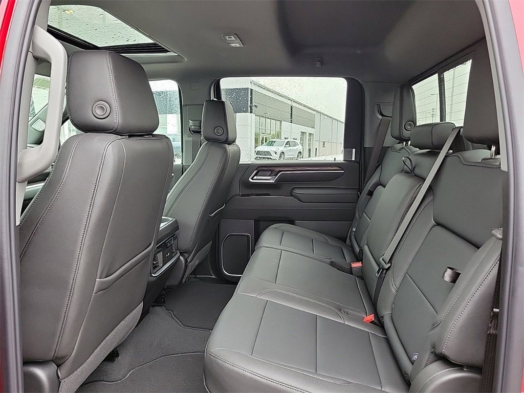 New 2026 GMC Sierra 2500 SLT w/ SLT Premium Package image 11