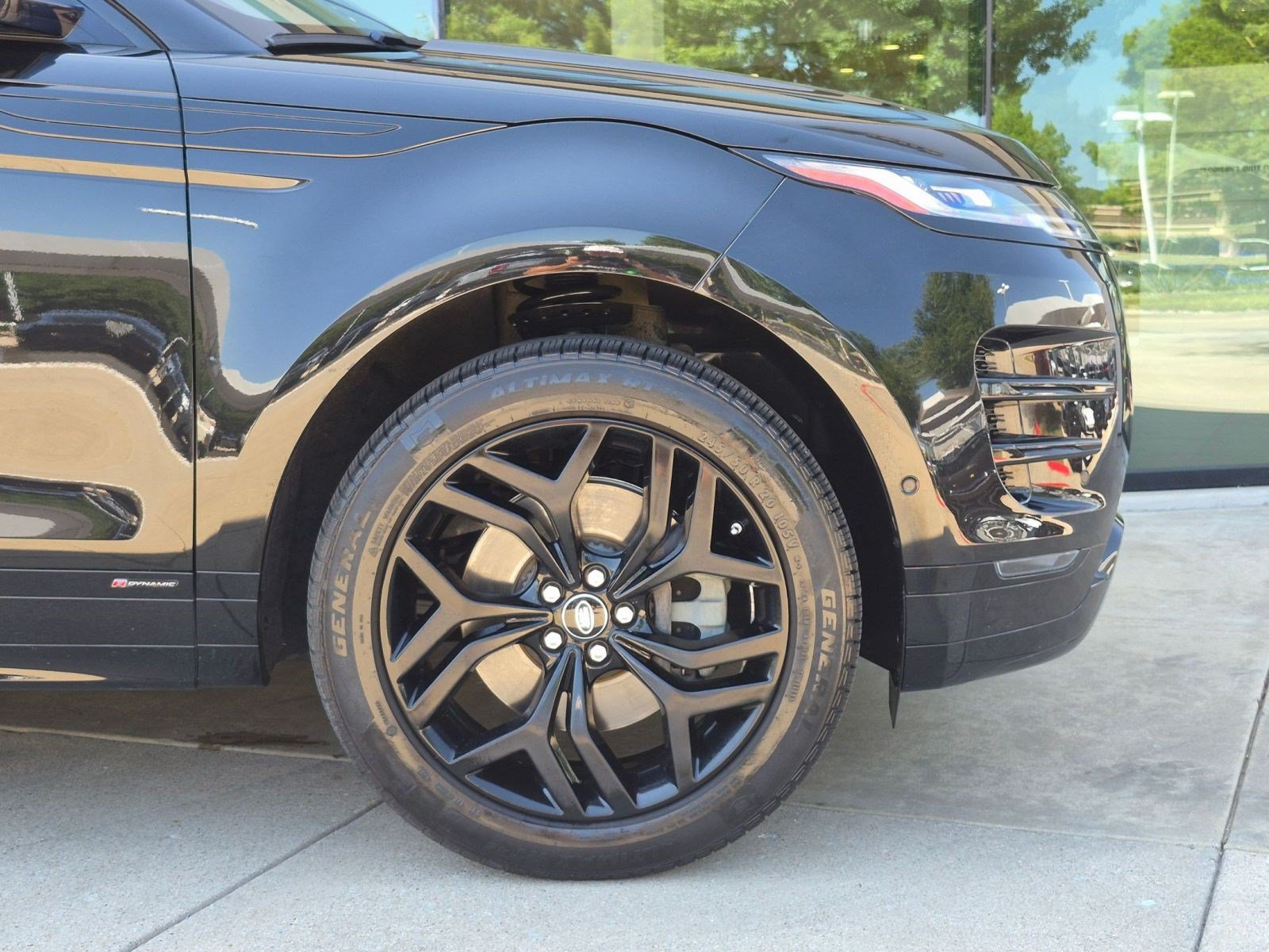 Used 2020 Land Rover Range Rover Evoque R-Dynamic SE AWD/4WD image 11