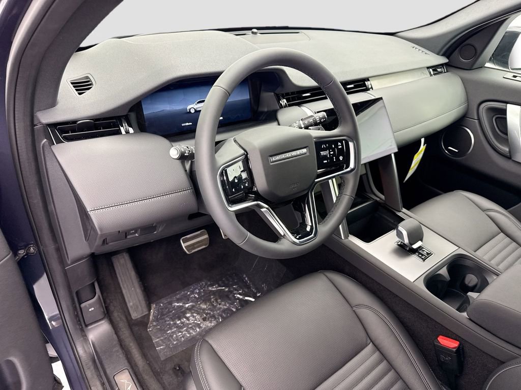 New 2026 Land Rover Discovery Sport Landmark AWD/4WD image 9