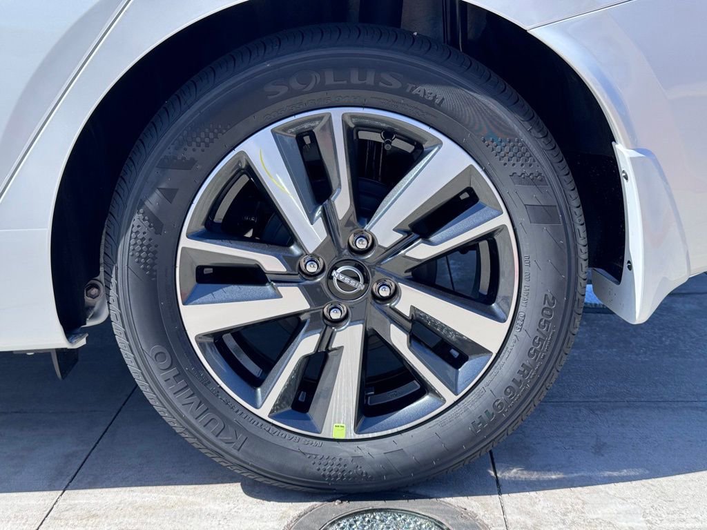 New 2025 Nissan Versa SV w/ Trunk Package image 8