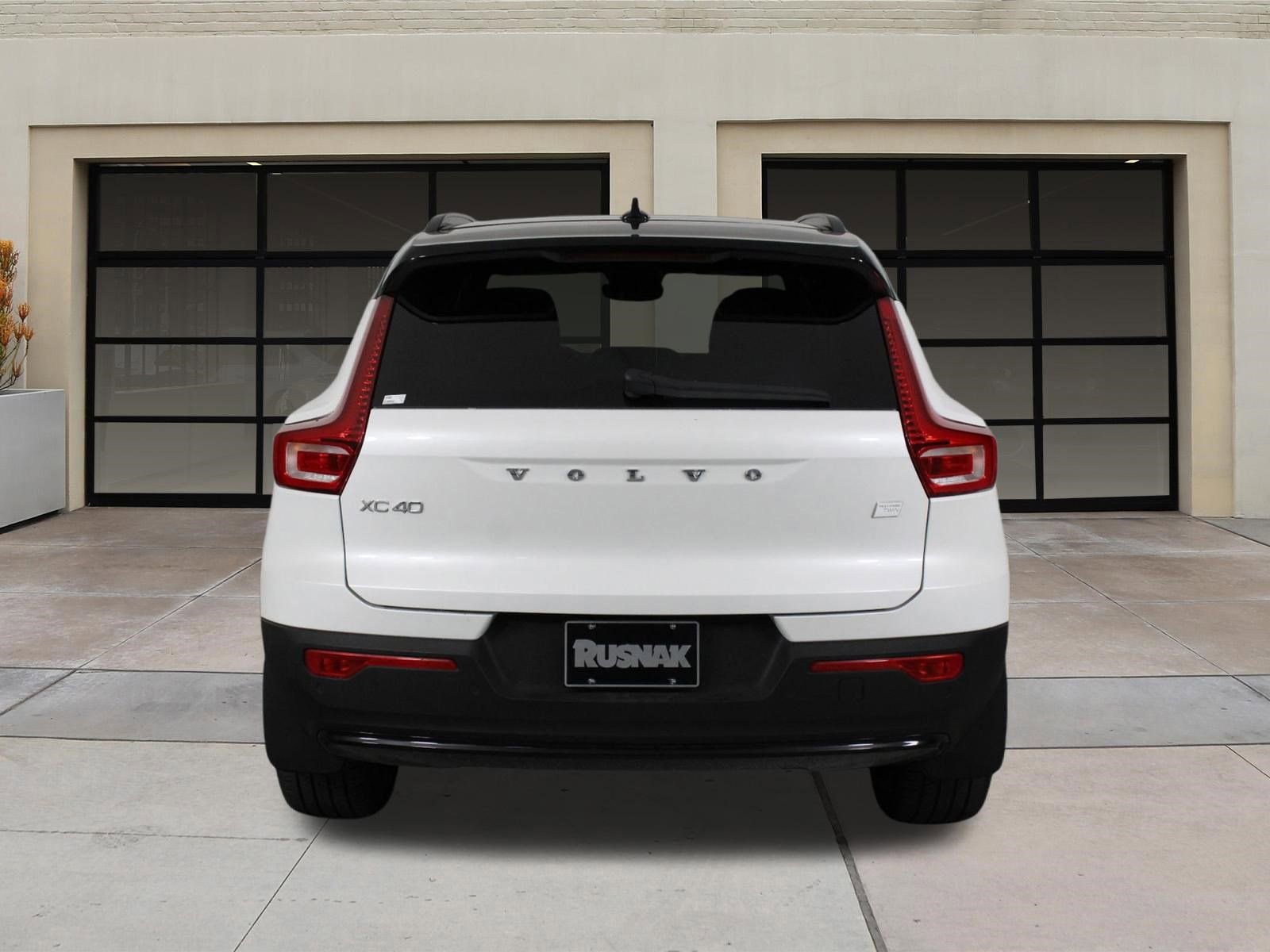 Used 2023 Volvo XC40 Recharge Ultimate w/ Protection Package Premier AWD/4WD image 5